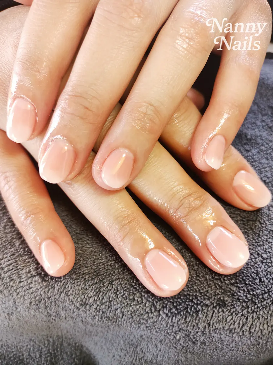 เล็บจริงแข็งแรง ทาเจลสีพีชใส เล็บสั้น ร้านทำเล็บนครพนม Nanny Nails