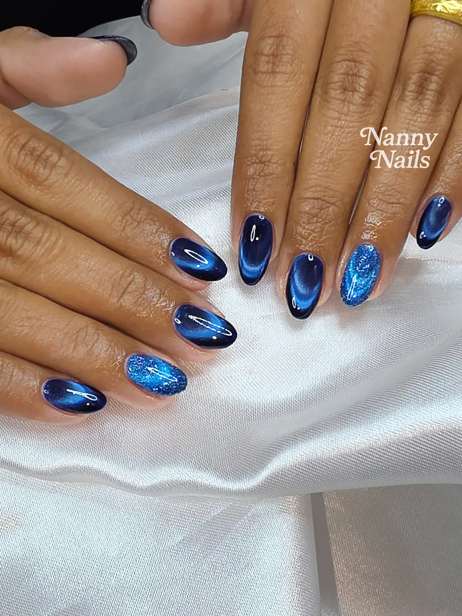 Navy blue cat eye nails, lucky colour for people born on Wednesday night, Nanny Nails, nail salon in Nakhon Phanom