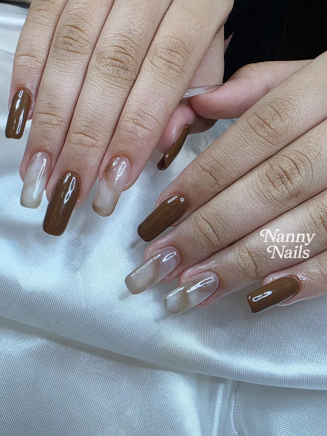 Chocolate brown nude nails alternating with milky beige, Nanny Nails, nail salon in Nakhon Phanom