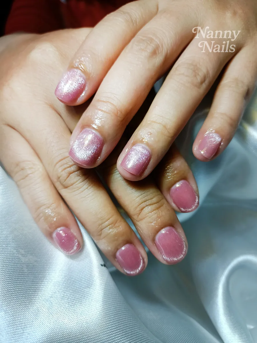 ลูกแก้วชมพู เล็บสั้นทรงเหลี่ยมมน ร้านทำเล็บนครพนม Nanny Nails