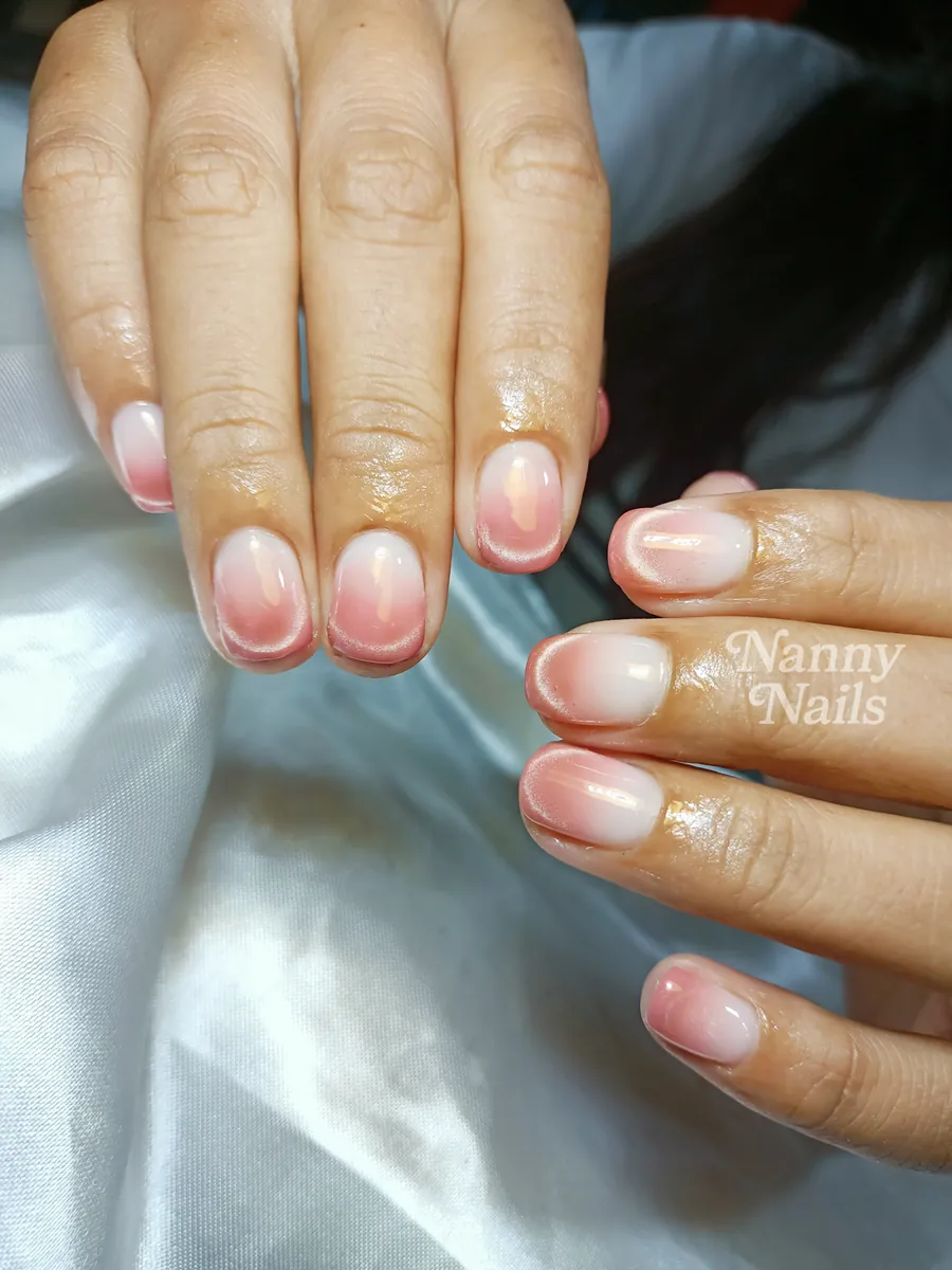 เล็บสั้นกุดทำเล็บเจล ออมเบรชมพูขาว ร้านทำเล็บนครพนม Nanny Nails